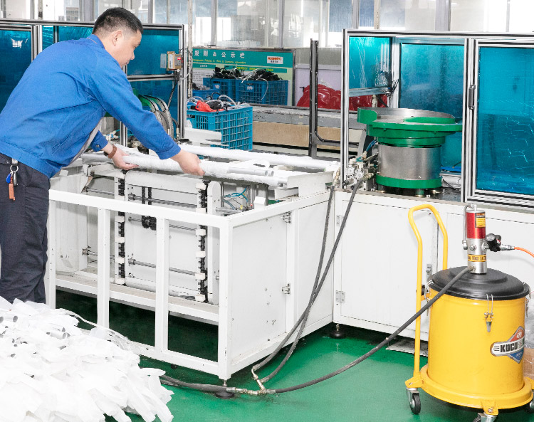 Benzinemotor-productielijn